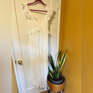 Beautiful white backless dress